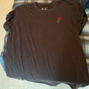 riot society rose tee